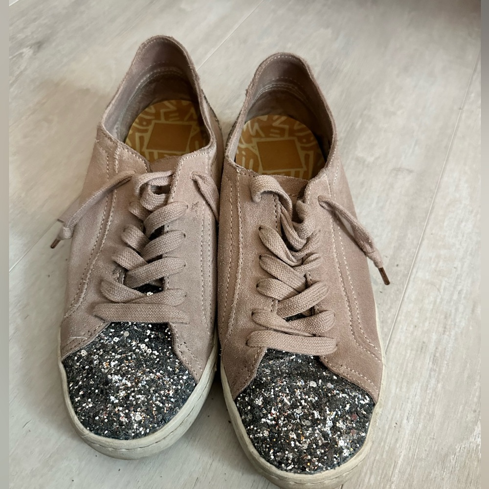 Dolce vita sneakers size 8.5